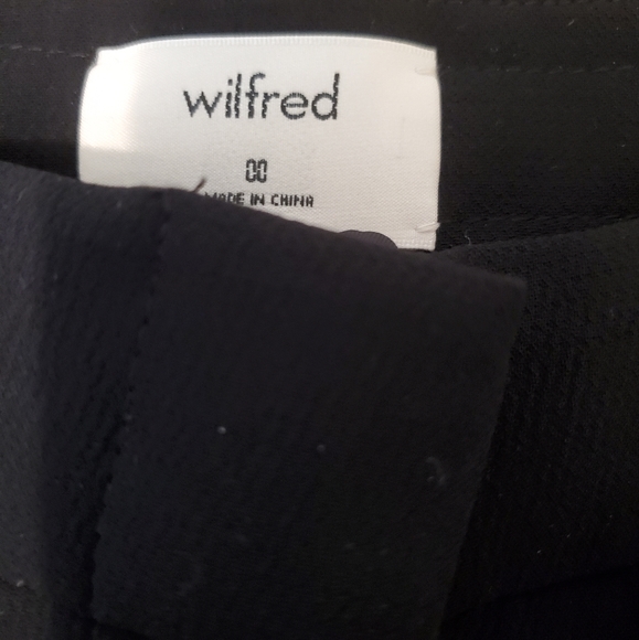 Aritzia Wilfred Exergue Shorts - Picture 2 of 3